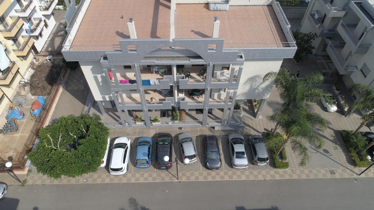 Villa Civico33 Rocca Imperiale Exterior foto